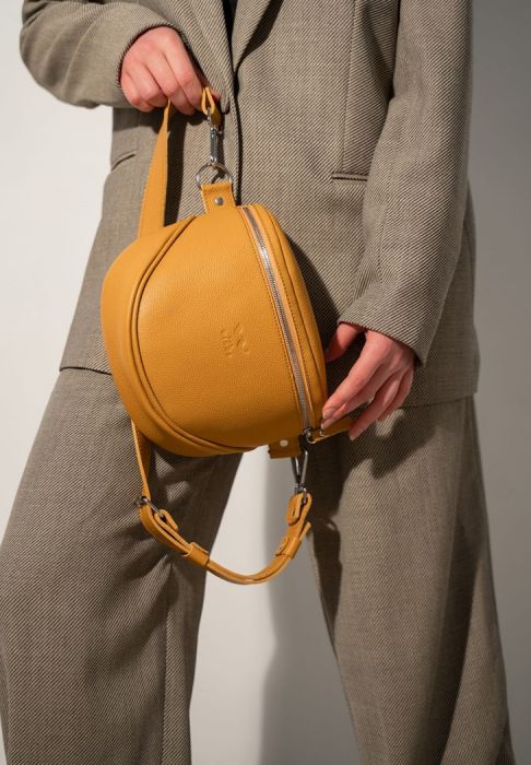 Кожаная сумка поясная-кроссбоди Vacation темно-желтый флотар